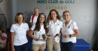 Lucía Ulloa y Jimena García Campeonas de Dobles de Galicia